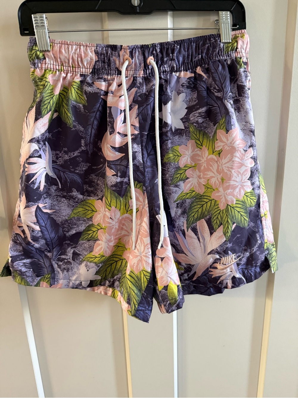 Nike Men’s Purple Floral Drawstring Athletic Shorts